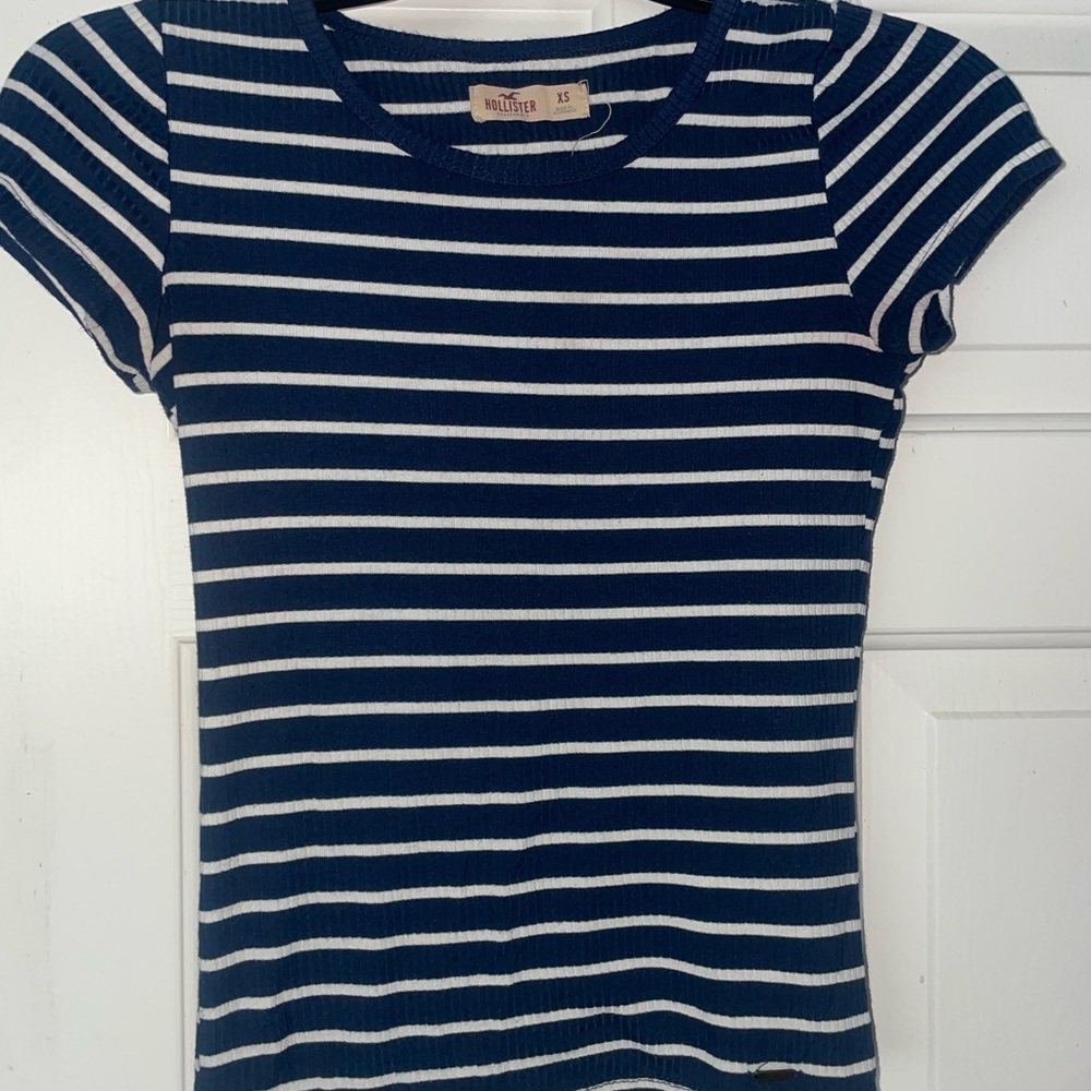 Hollister tshirt
